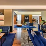 Mandarin Oriental, Hotel