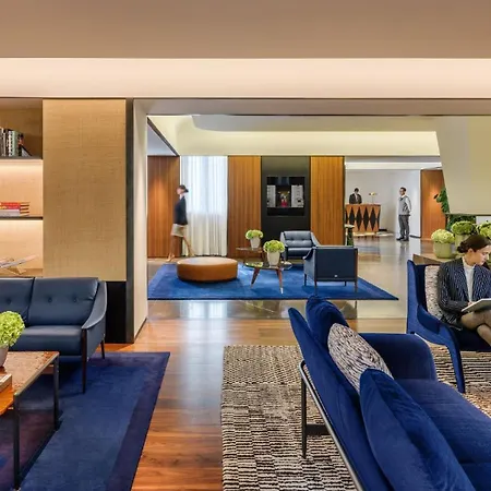 Mandarin Oriental, Hotel