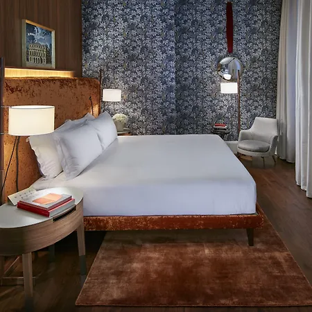 Mandarin Oriental, Hotel
