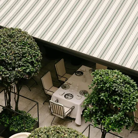 Mandarin Oriental, Hotel