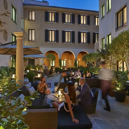 Mandarin Oriental, Hotel